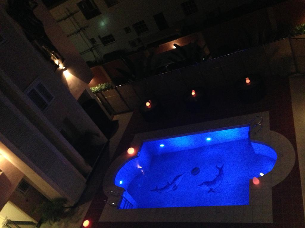 Grandbee Suites Ikeja Exterior foto
