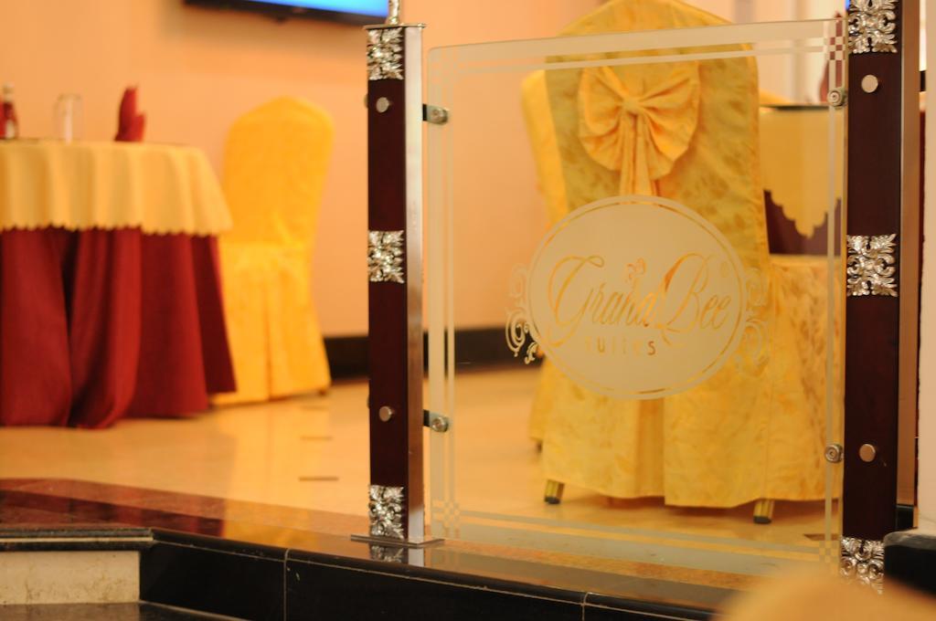 Grandbee Suites Ikeja Exterior foto