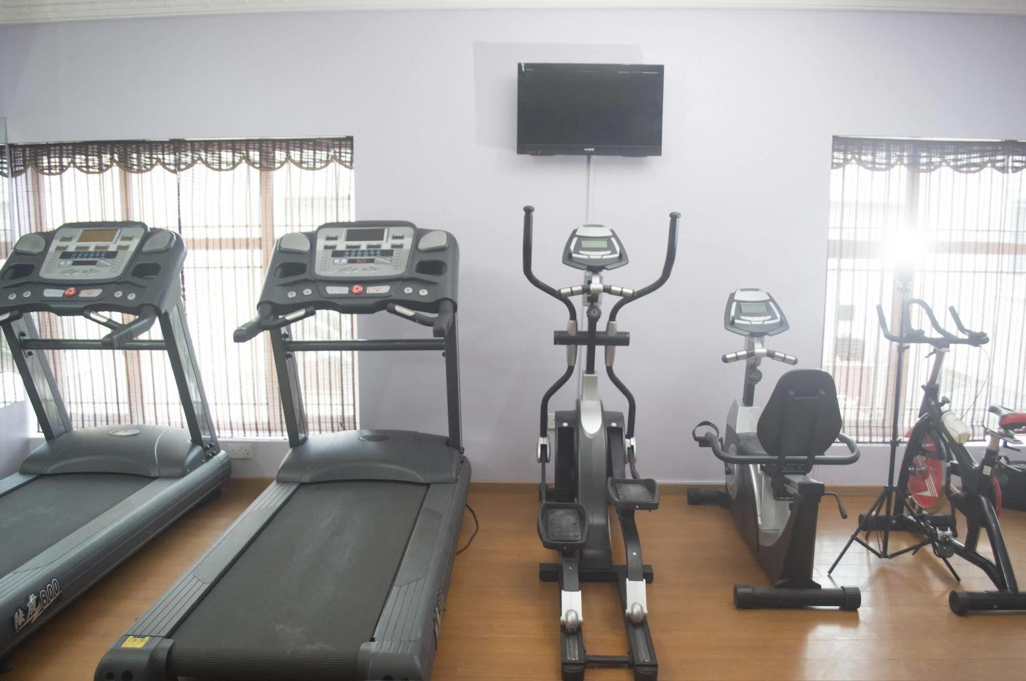 Grandbee Suites Ikeja Exterior foto
